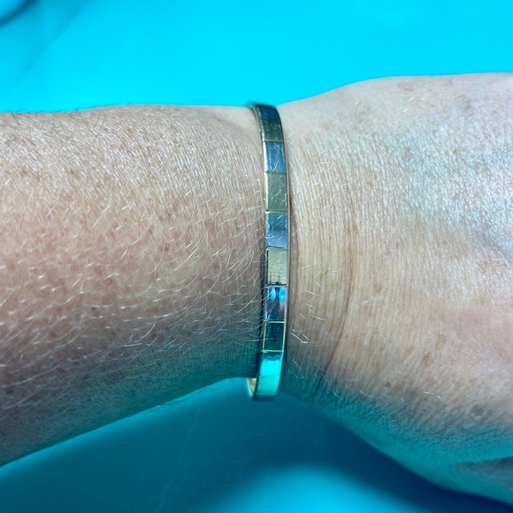 10 karat gold and sterling silver bangle bracelet - Picture 4 of 6